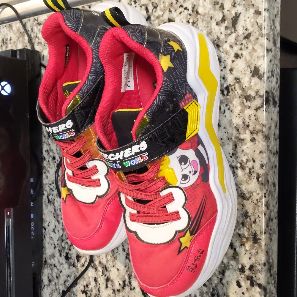 Skechers